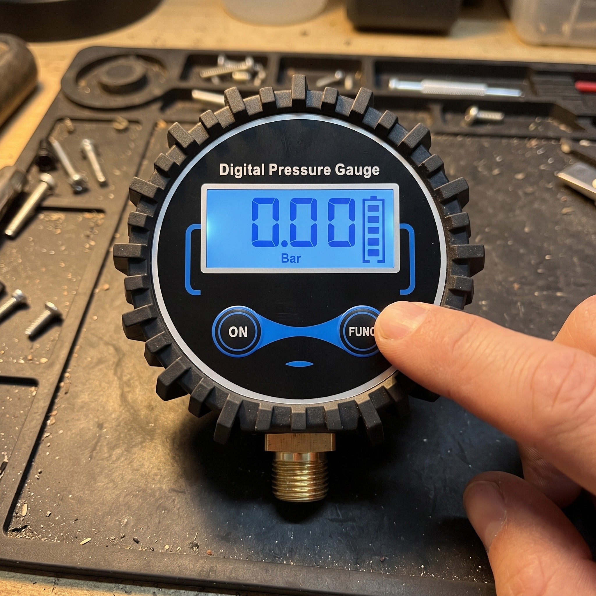 Roadwell digital pressure gauge in everyday garage scene 6